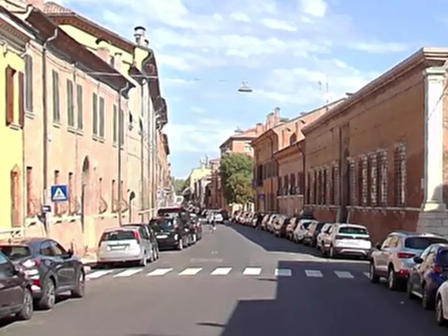 Immagine 10 di Appartamento in vendita  in Via Montebello a Ferrara