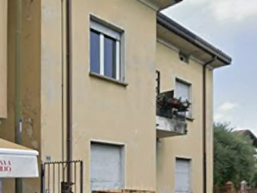 Immagine 4 di Appartamento in vendita  in Via Rambotti a Desenzano Del Garda