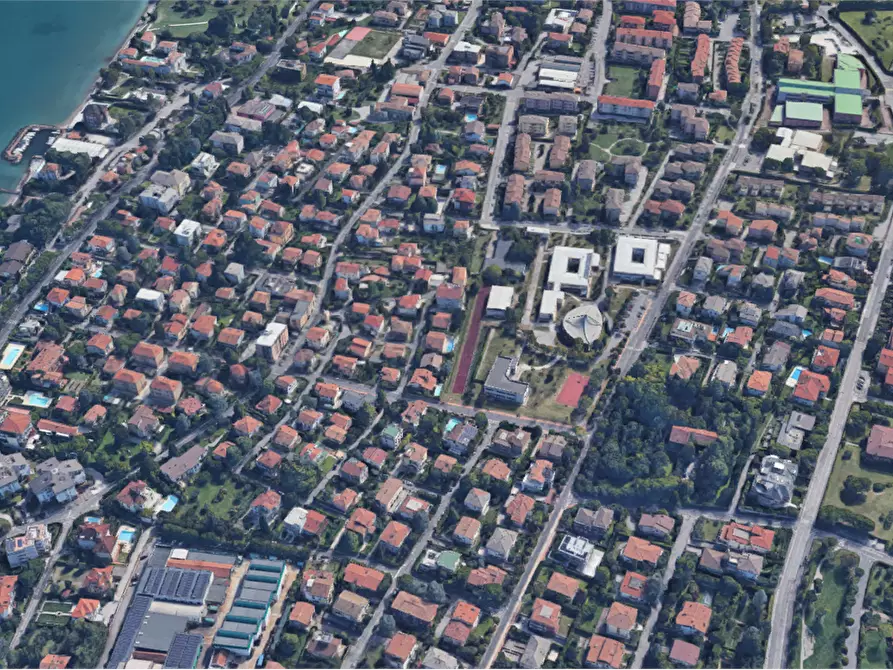 Immagine 12 di Appartamento in vendita  in Via Rambotti a Desenzano Del Garda