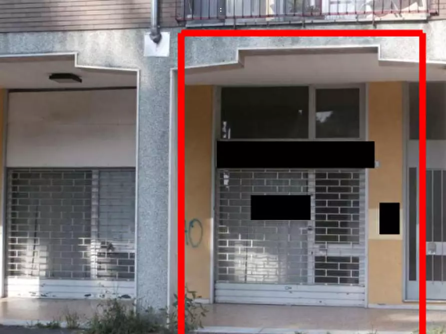 Immagine 2 di Negozio in vendita  in Viale Giotto a Busto Arsizio