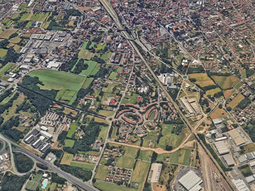 Immagine 9 di Negozio in vendita  in Viale Giotto a Busto Arsizio