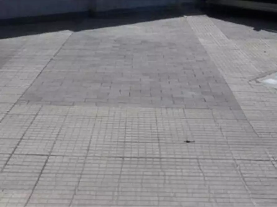 Immagine 2 di Posto auto in vendita  in Via Casilina a Roma