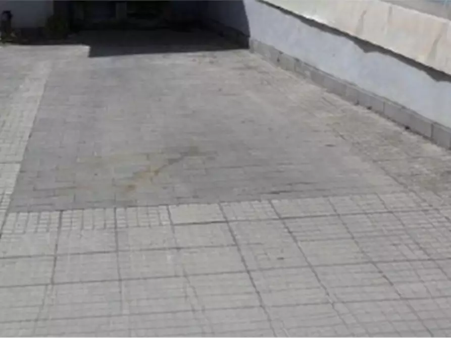 Immagine 5 di Posto auto in vendita  in Via Casilina a Roma
