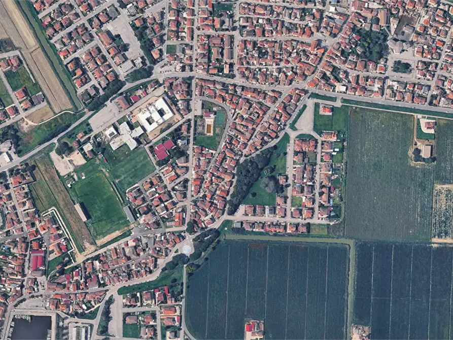 Immagine 5 di Appartamento in vendita  in  Via Ernesto Alberghini  a Goro