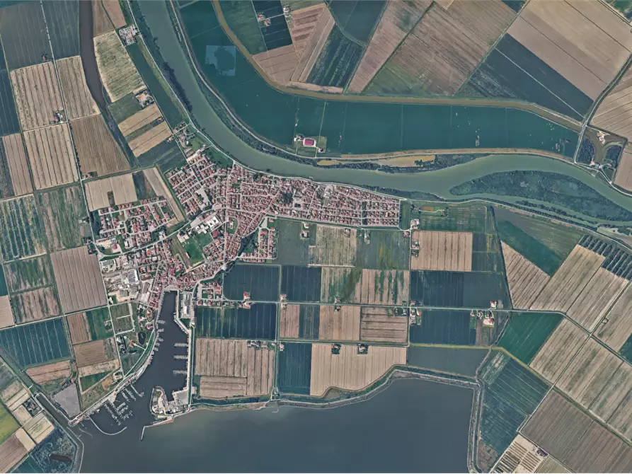 Immagine 7 di Appartamento in vendita  in  Via Ernesto Alberghini  a Goro