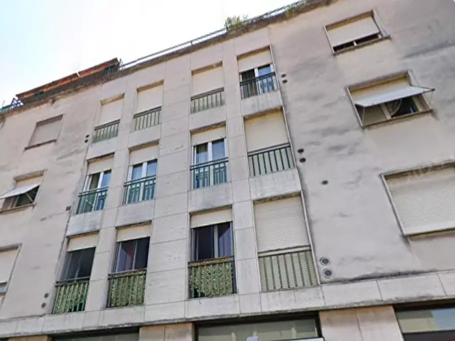 Immagine 4 di Appartamento in vendita  in Via Mazzini a Legnano