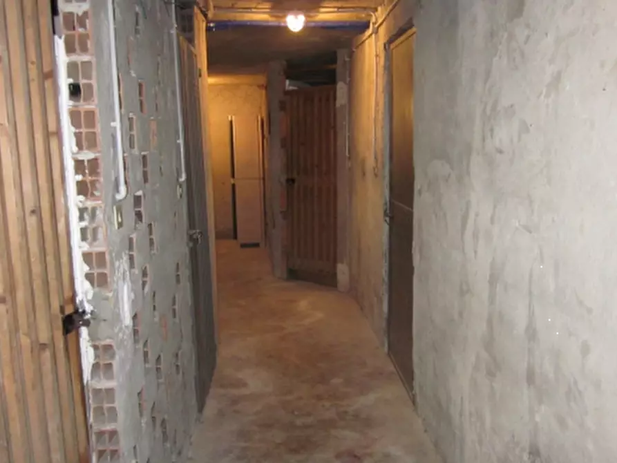 Immagine 4 di Appartamento in vendita  in Viale Amedeo di Savoia Duca d’Aosta a Casteggio