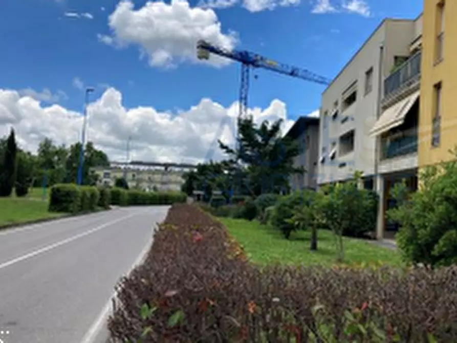 Immagine 3 di Negozio in vendita  in Via Fratelli Oscar e Olves di Prata a Brescia