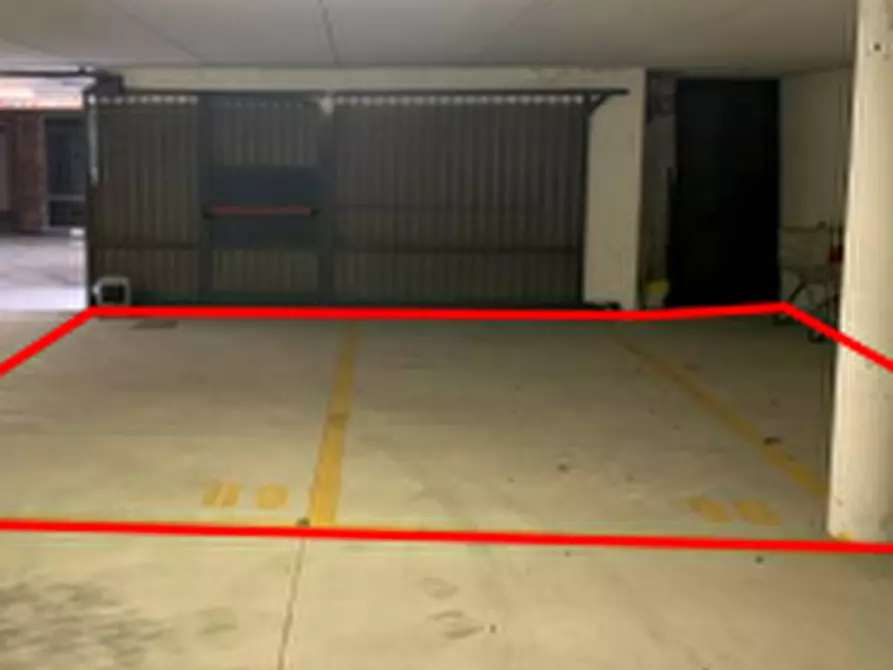 Immagine 8 di Negozio in vendita  in Via Fratelli Oscar e Olves di Prata a Brescia