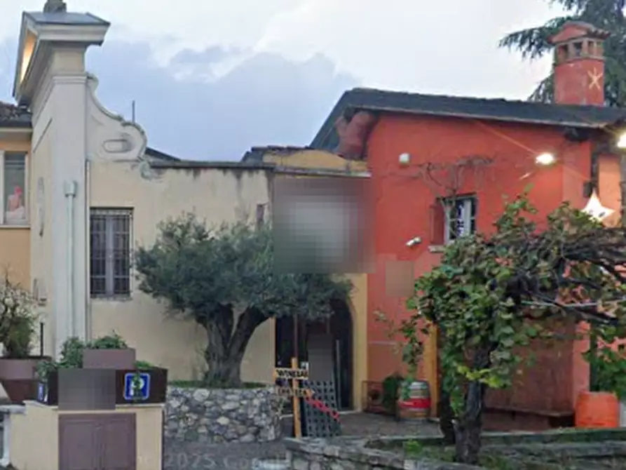 Immagine 3 di Negozio in vendita  in Via S. Zeno  a Brescia