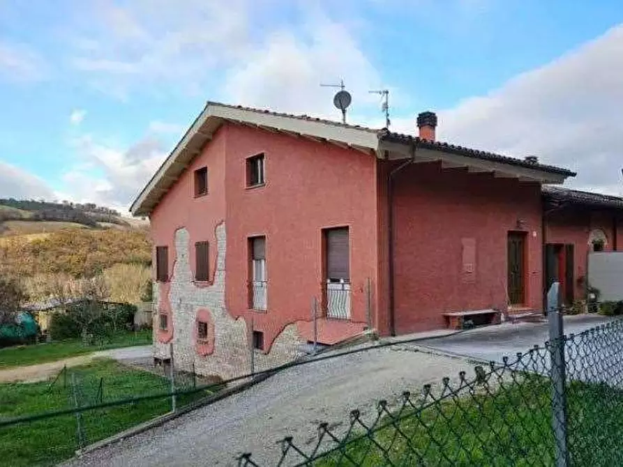 Immagine 1 di Appartamento in vendita  in Località Valrea a Pergola