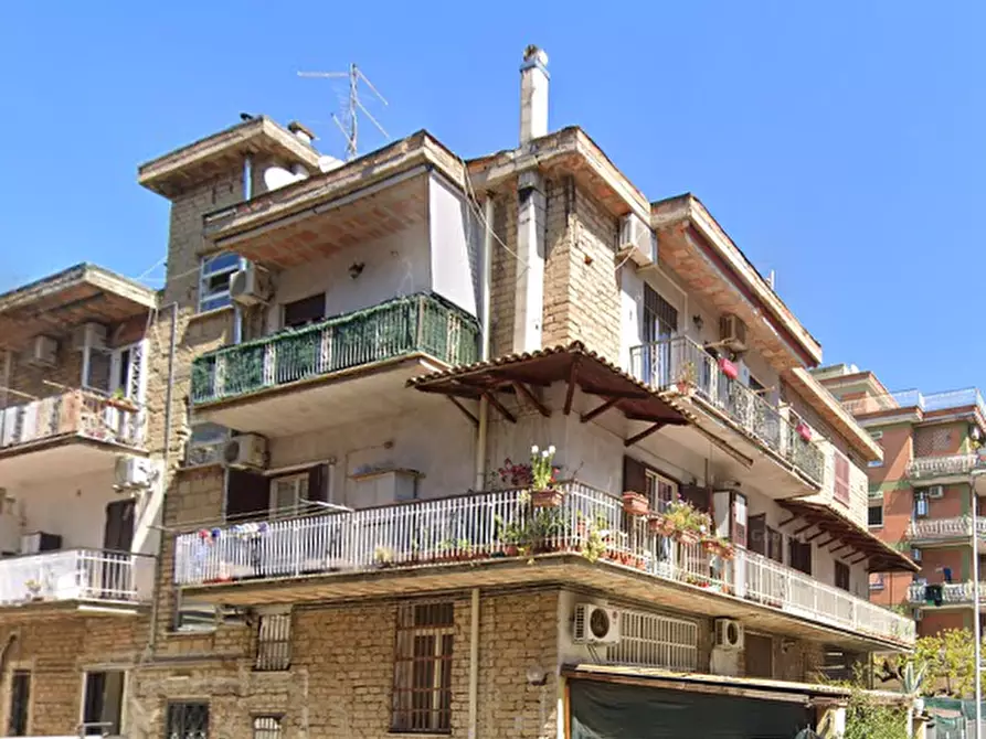 Immagine 10 di Appartamento in vendita  in Via Anchise a Roma