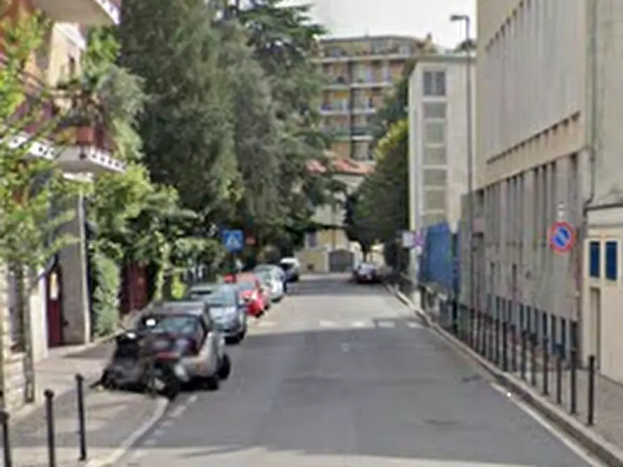 Immagine 7 di Appartamento in vendita  in Via Carlo Prina a Monza