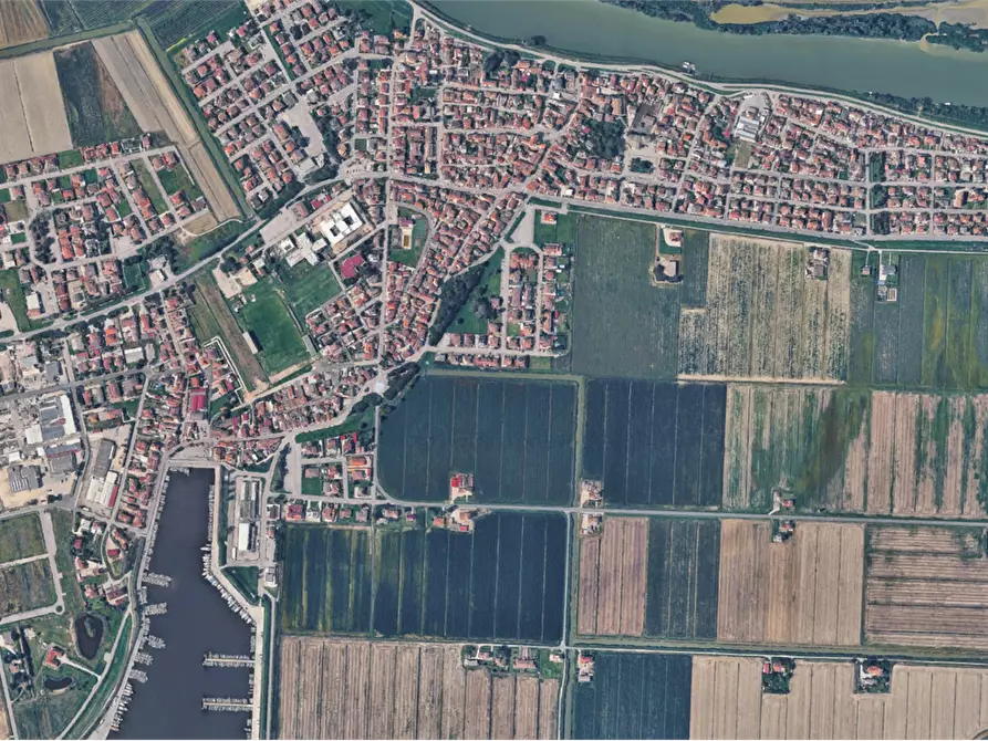 Immagine 2 di Appartamento in vendita  in  Via Ernesto Alberghini  a Goro