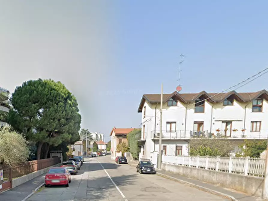 Immagine 5 di Appartamento in vendita  in Via Baraggioli  a Busto Arsizio