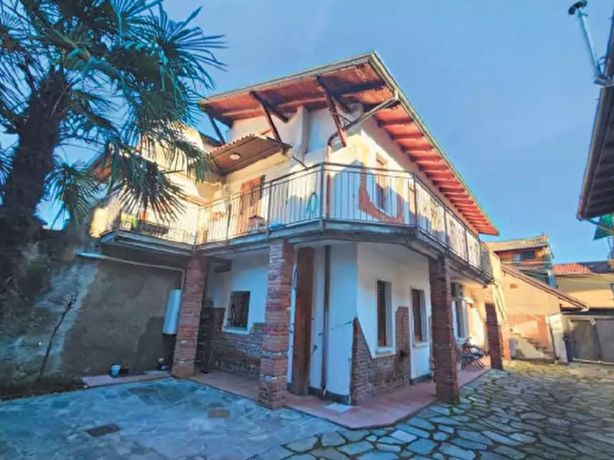 Immagine 2 di Appartamento in vendita  in Via Monsignor Paleari a Pogliano Milanese