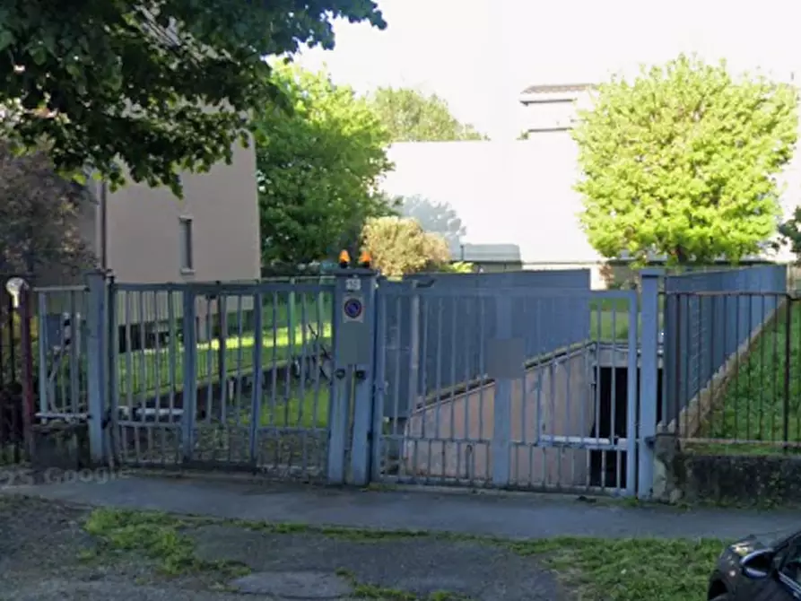 Immagine 3 di Garage in vendita  in Via Rodolfo Morandi a Segrate