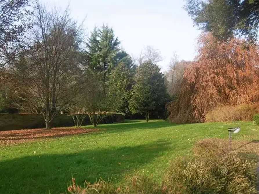 Immagine 9 di Villa in vendita  in Via Cerone a Nosate