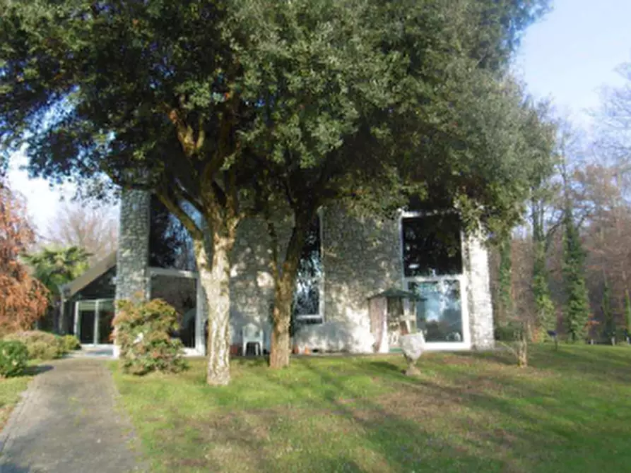 Immagine 43 di Villa in vendita  in Via Cerone a Nosate