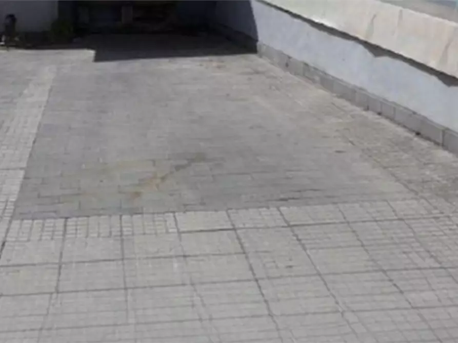 Immagine 5 di Posto auto in vendita  in Via Casilina a Roma