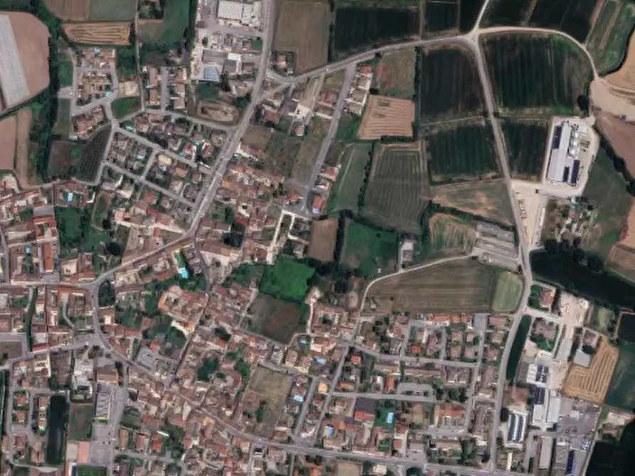 Immagine 15 di Terreno agricolo in vendita  in  Via San Rocco a Fiesse