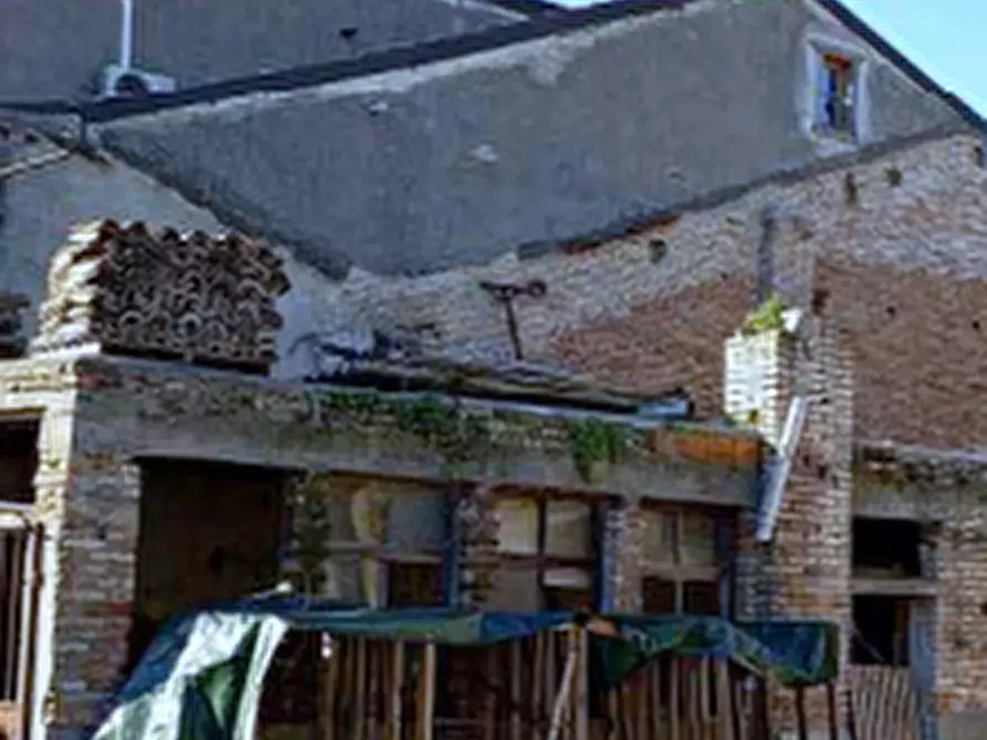 Immagine 1 di Magazzino in vendita  in Via Giuseppe Zanardelli a Fiesse