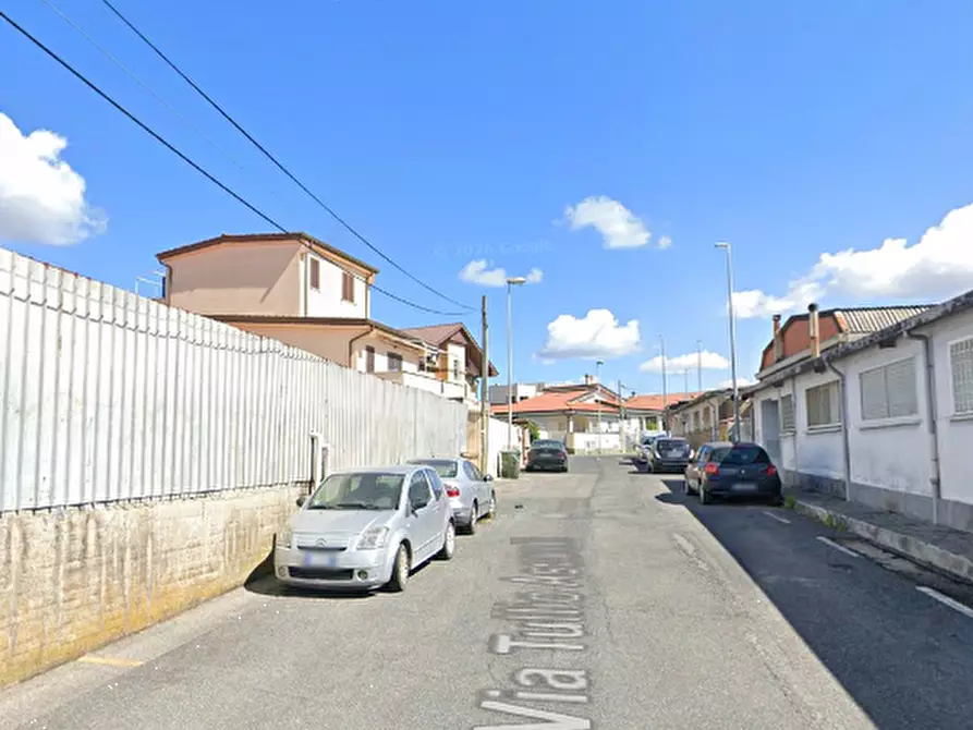 Immagine 10 di Appartamento in vendita  in Via Tullio Ascarelli  a Roma