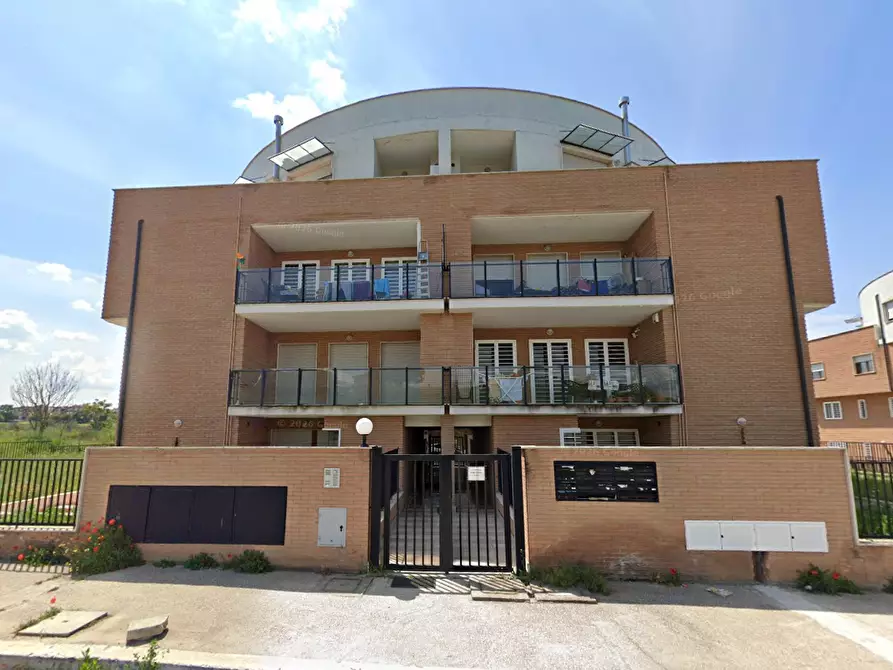 Immagine 3 di Appartamento in vendita  in Via Cardinale Luigi Traglia a Roma