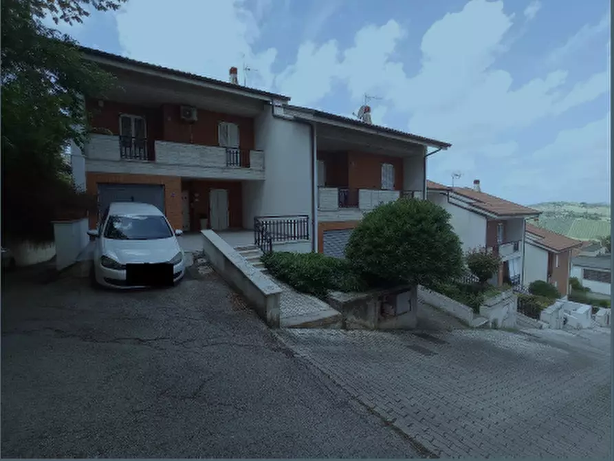 Immagine 2 di Negozio in vendita  in via Filippo Turati a Montegranaro