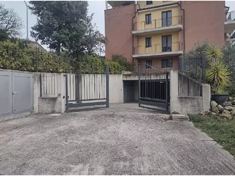 Immagine 3 di Ufficio in vendita  in Via Robert Baden Powell a Montegranaro