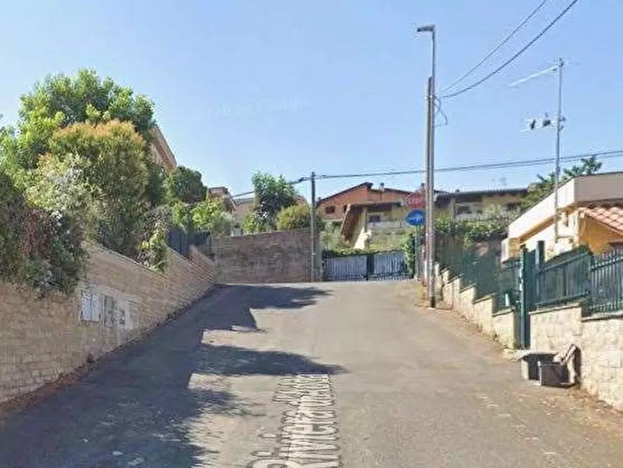 Immagine 4 di Appartamento in vendita  in Via Riviera d'Adda a Roma