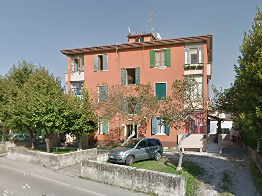 Immagine 10 di Appartamento in vendita  in Via Roverelli a Fosso'