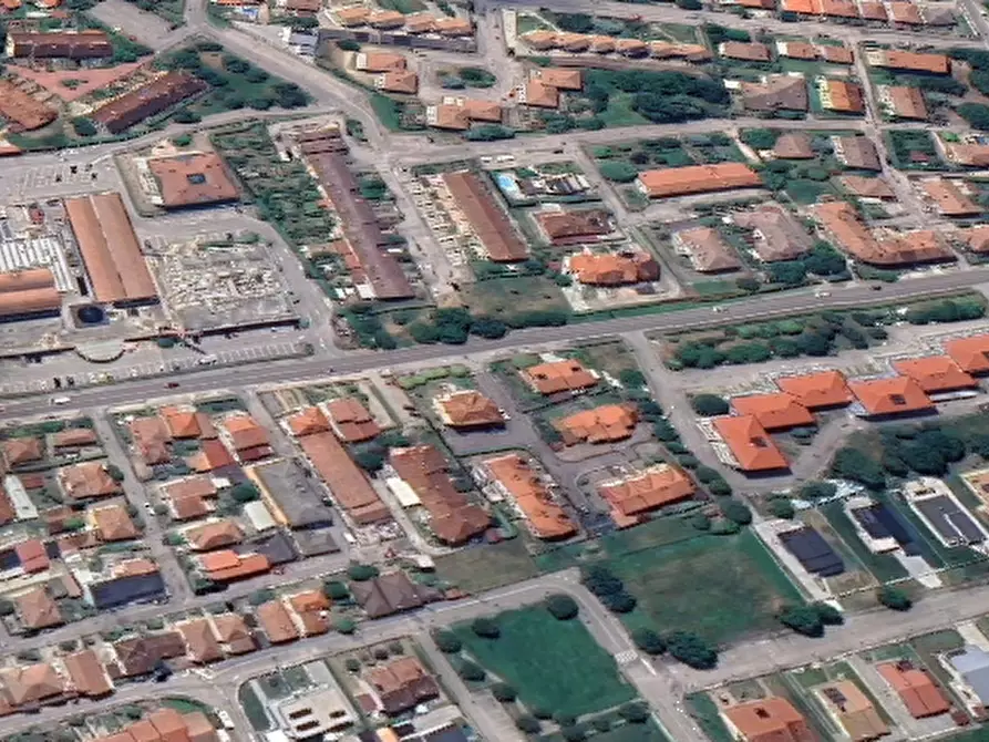 Immagine 5 di Negozio in vendita  in Via Lorenzo Canozio a Lendinara