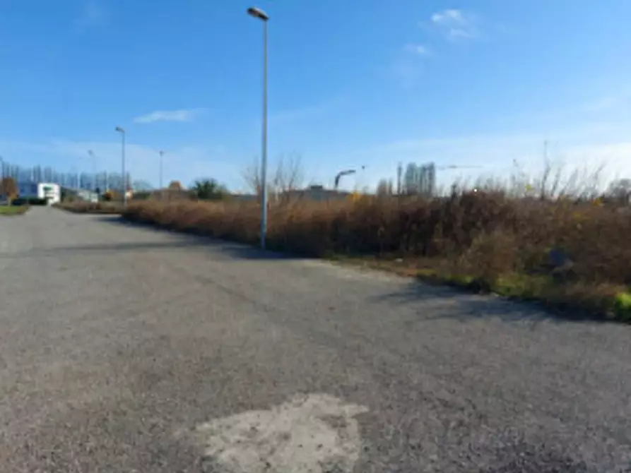 Immagine 5 di Terreno edificabile in vendita  in Via Pietro Nenni a Fratta Polesine