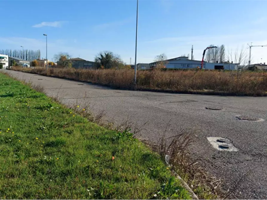 Immagine 5 di Terreno edificabile in vendita  in Via Pietro Nenni a Fratta Polesine