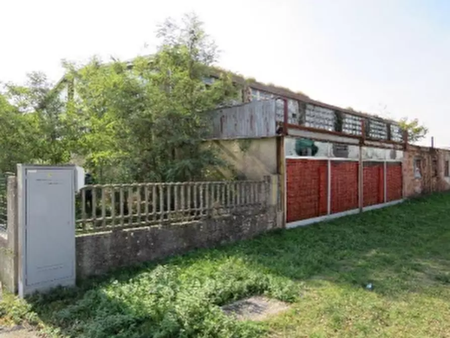 Immagine 17 di Capannone industriale in vendita  in Via 2 Giugno a Jolanda Di Savoia