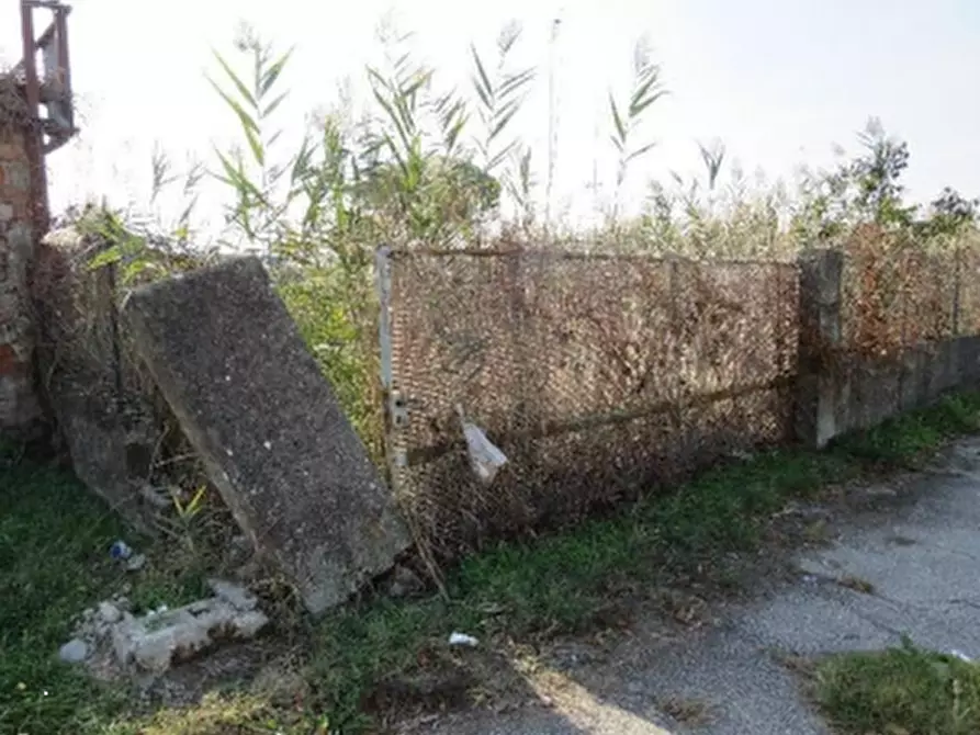 Immagine 20 di Capannone industriale in vendita  in Via 2 Giugno a Jolanda Di Savoia