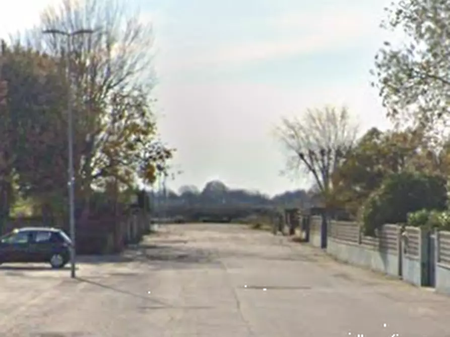 Immagine 24 di Capannone industriale in vendita  in Via 2 Giugno a Jolanda Di Savoia