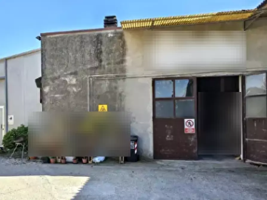 Immagine 1 di Laboratorio in vendita  in Via Alessandro Manzoni a Costa Di Rovigo