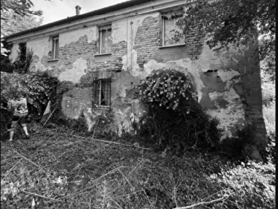 Immagine 1 di Casa indipendente in vendita  in Via Massafiscaglia a Ferrara