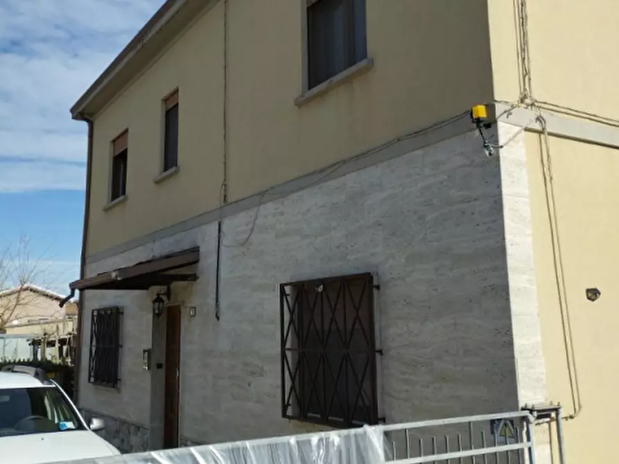 Immagine 1 di Casa indipendente in vendita  in Via F. Muratori a Argenta