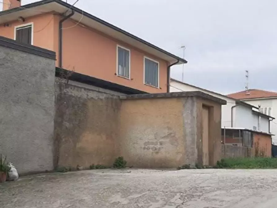 Immagine 3 di Appartamento in vendita  in Viale Piceno a Fano