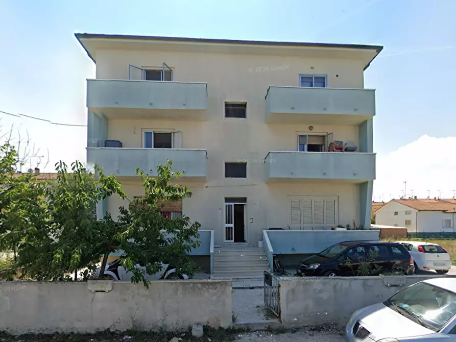 Immagine 4 di Appartamento in vendita  in Viale Piceno a Fano