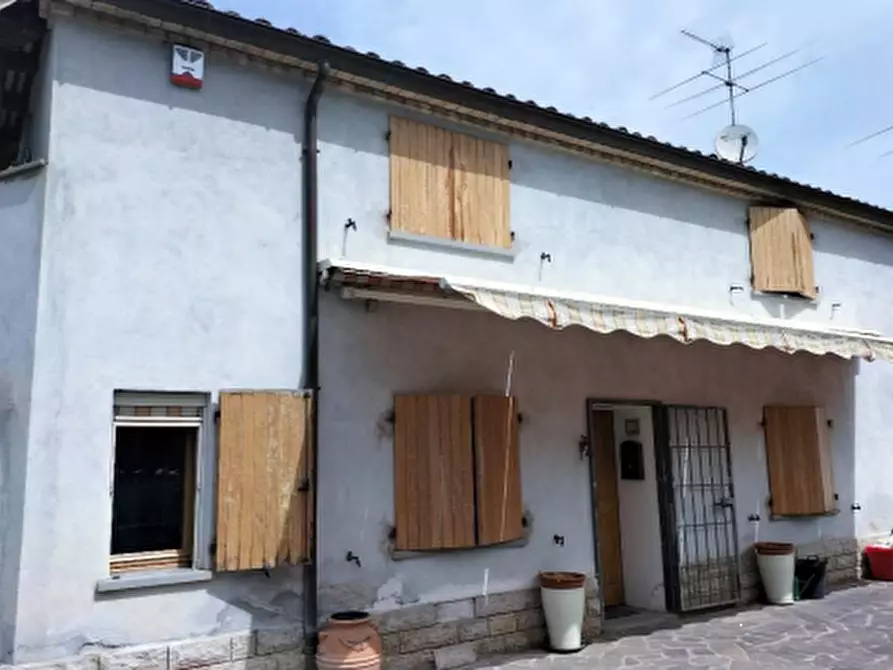 Immagine 2 di Villetta a schiera in vendita  in Via Tomba a Colli Al Metauro