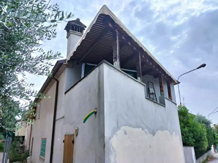 Immagine 4 di Villetta a schiera in vendita  in Via Tomba a Colli Al Metauro