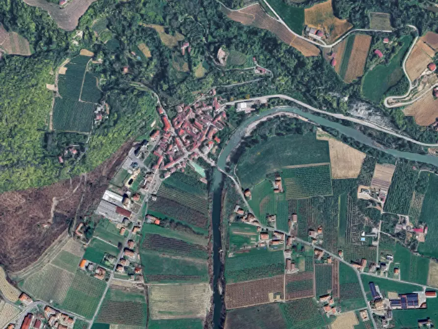 Immagine 3 di Magazzino in vendita  in Regione Travazza a Vesime