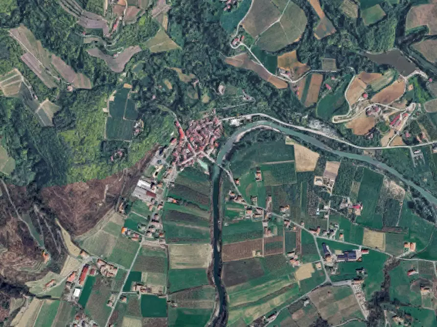 Immagine 6 di Magazzino in vendita  in Regione Travazza a Vesime