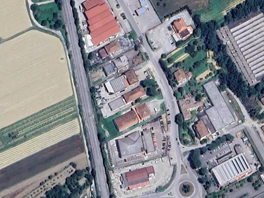 Immagine 1 di Magazzino in vendita  in Via Vittorio Niccoli  a Castelfiorentino