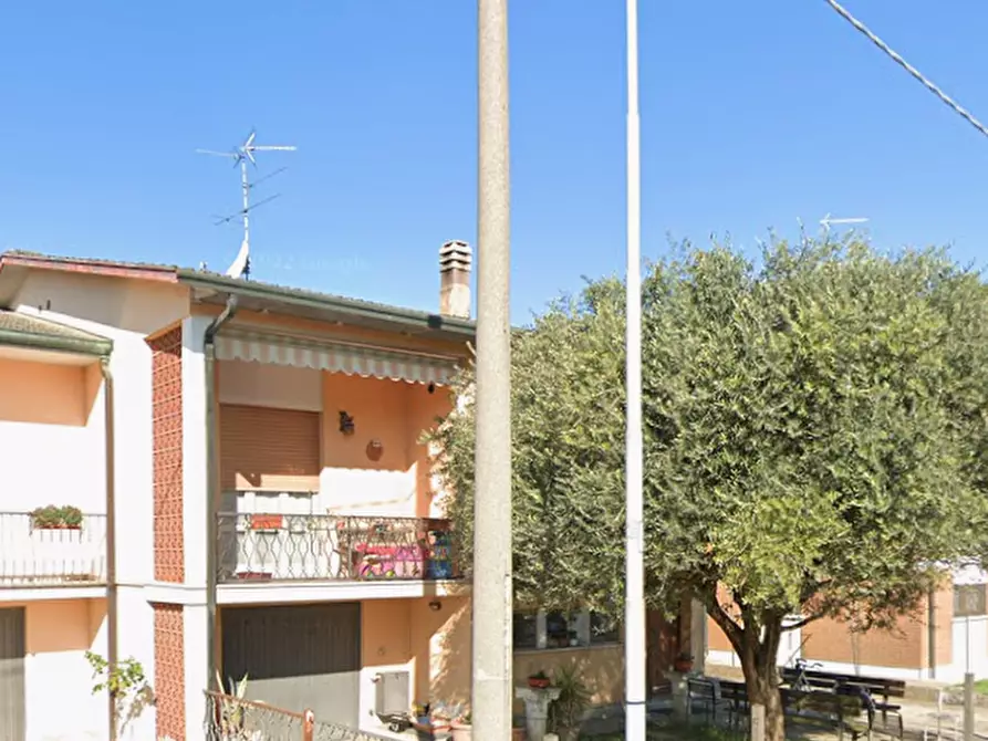 Immagine 1 di Villetta a schiera in vendita  in Via Genova a Suzzara