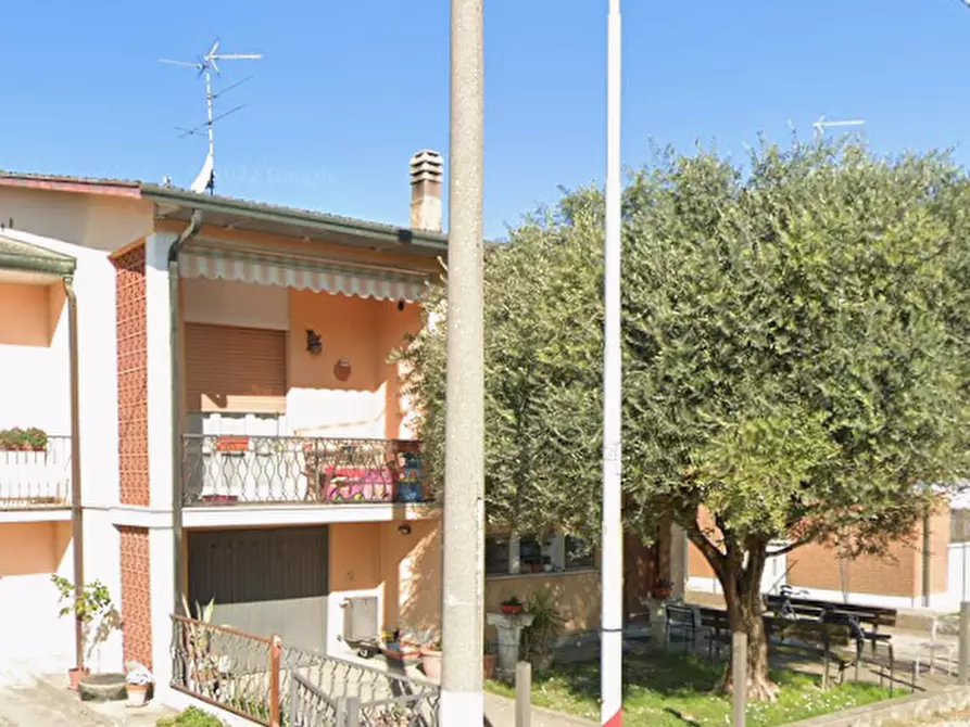 Immagine 3 di Villetta a schiera in vendita  in Via Genova a Suzzara